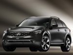 Москвич на Infinity сбил четырех человек и разбил семь припаркованных возле клуба машин Москвич на Infinity сбил четырех человек и разбил семь припаркованных возле клуба машин