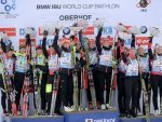 В этапе Кубка мира по биатлону победу в эстафете одержали биатлонисты сборной Российской Федерации