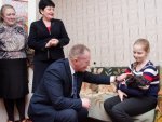 Курская пятиклассница получила от президента в подарок щенка Курская пятиклассница получила от президента в подарок щенка