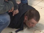 В Курске пьяный в стельку покупатель захватил в заложницы продавщицу