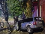 ДТП в Курске: автомобиль снес столб и дерево