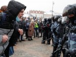Навальный: тысячи людей присоединяются к новым протестам по всей России 